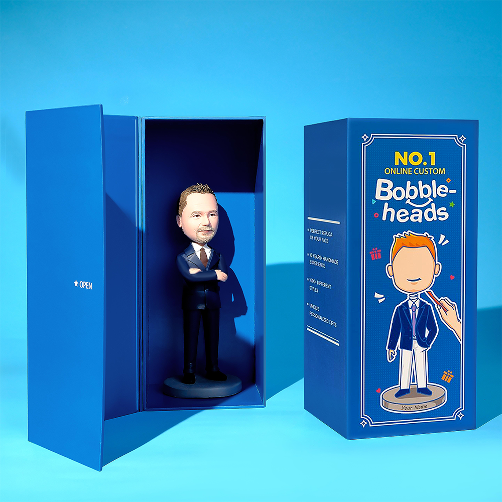 Personalizirani Hunter Bobblehead – s puškom i gravurom