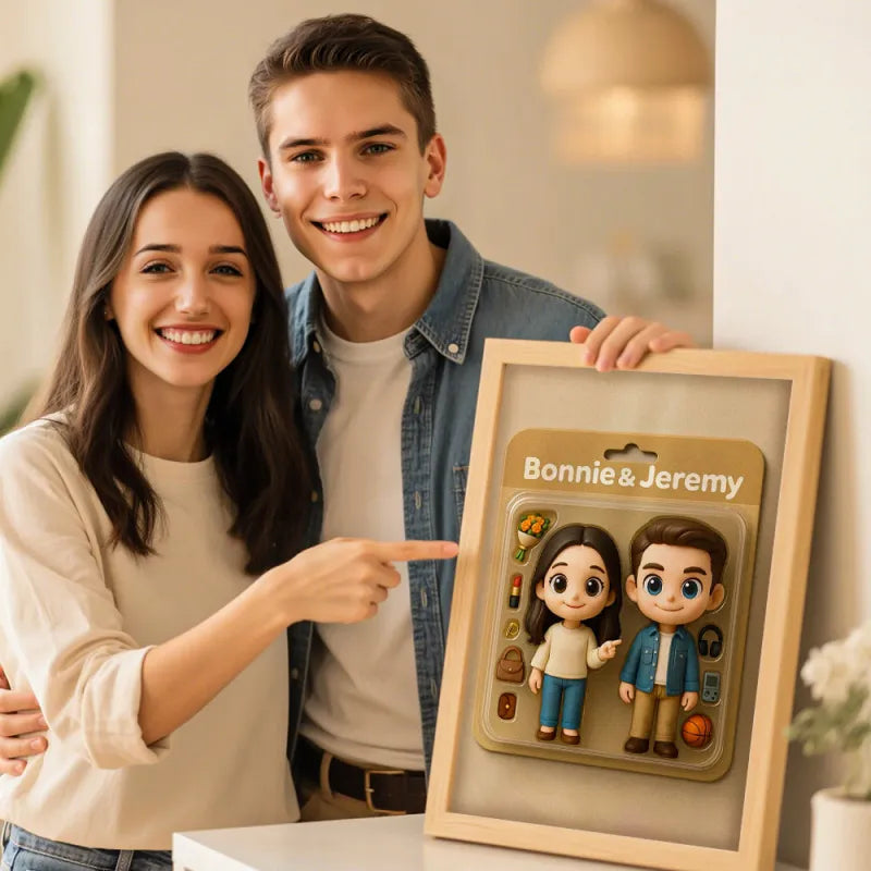 Personalisiertes Figuren-Porträt im Toy-Box-Design – Individuelles Cartoon-Foto als flacher Druck im Sammlerrahmen