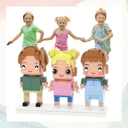 Kreative Erinnerungsfigur für Kinder – 3 Personen – Individuelle Brick-Figuren als Wachstumserinnerung