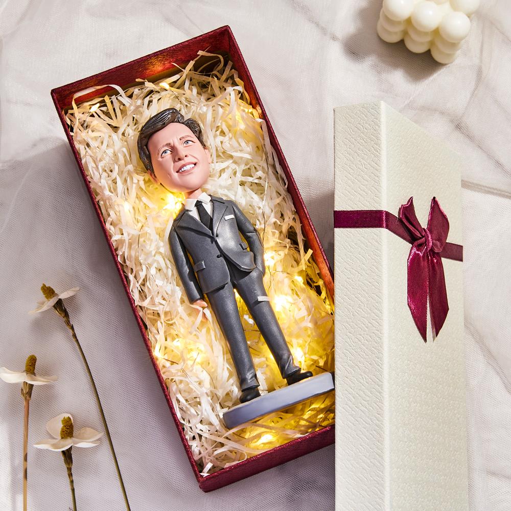Personalizirani Bobblehead - smiješni striper s gravurom
